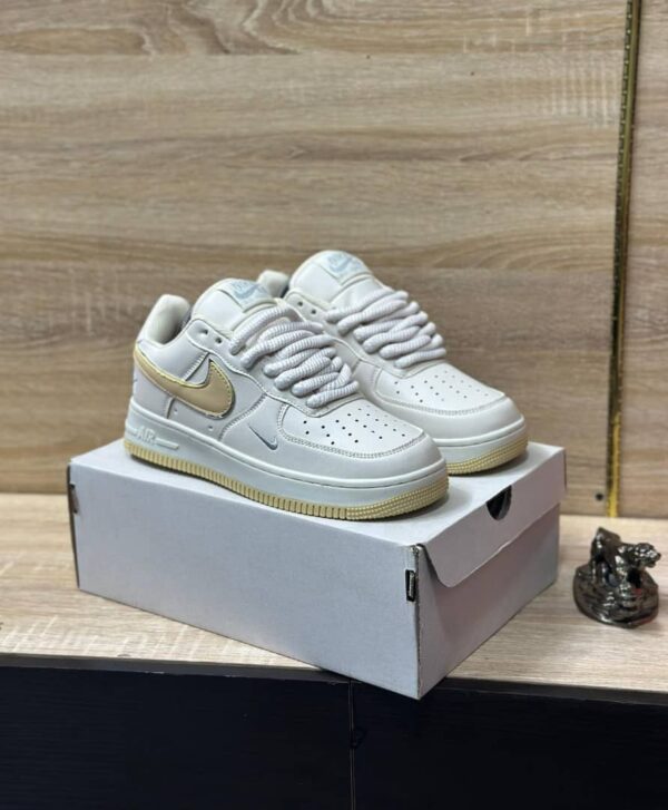 Nike Air Force 1 Low White & Gold