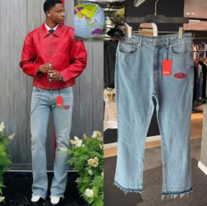 Light Blue Straight Designer Jeans (Chain Design)